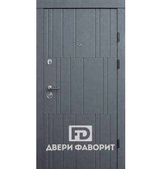 Металлическая дверь с терморазрывом и тремя петлями в коттедж
