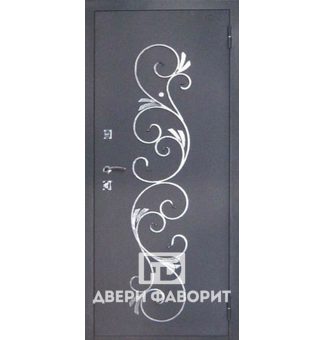 Дверь в коттедж с цинкогрунтом и декоративной ковкой