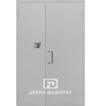 Двустворчатая дверь для входа в подъезд с домофоном