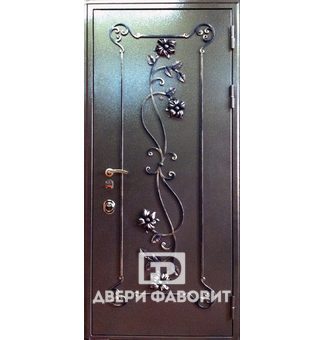 Стальная дверь с декоративной ковкой