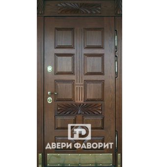 Входная дверь в квартиру с верхней вставкой и отбойником