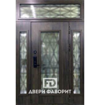 Входная дверь в квартиру с верхней вставкой со стеклом