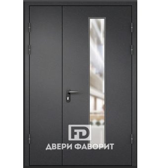 Входная дверь со стеклом и цинкогрунтом на две квартиры