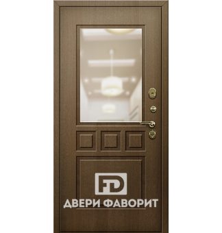 Парадная дверь в квартиру с зеркальной вставкой