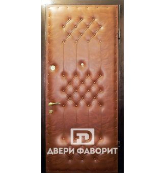 Входная недорогая дверь с дутой винилискожей