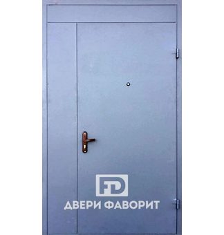 Недорогая дверь с боковой вставкой (окрас нитроэмаль)