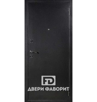 Дверь железная окрашена цинкогрунтом