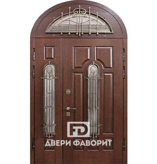 Дверь двустворчатая арочная с ковкой и стеклом