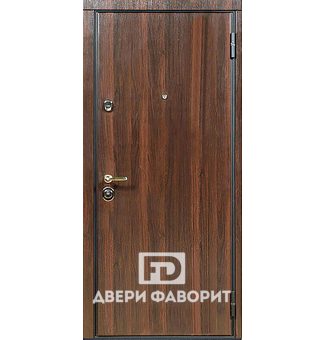Дверь недорогая с ламинированной панелью