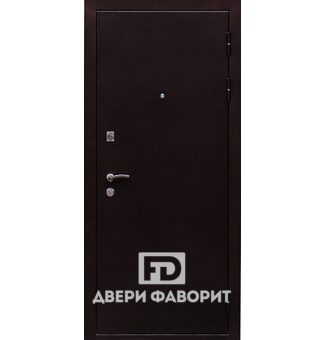 Недорогая входная дверь (3 петли)
